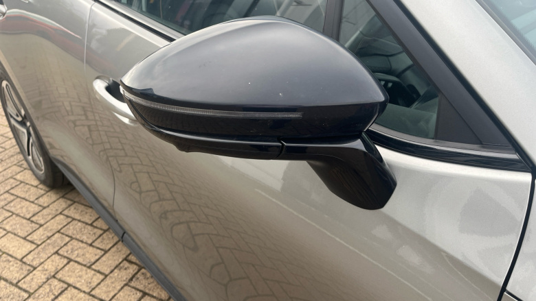 Omoda 5 1.6 TGDI Noble 5dr 7DCT Petrol Estate